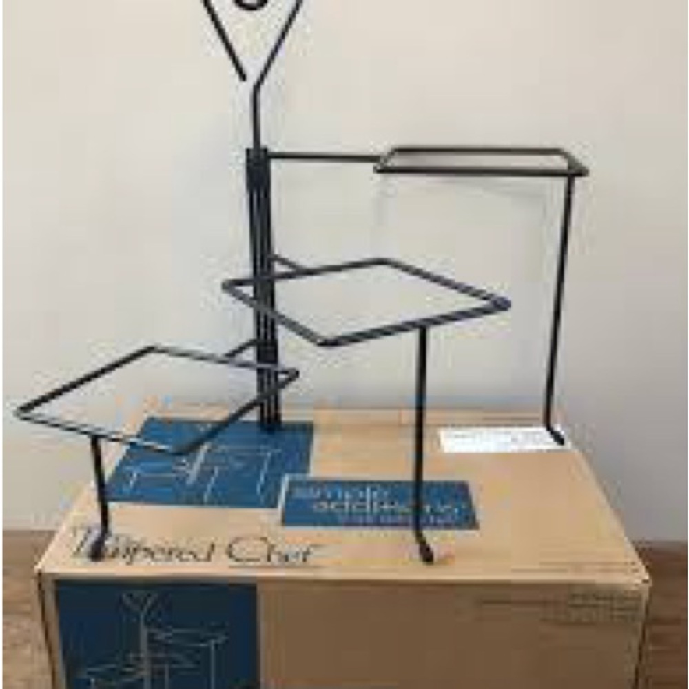 Pampered Chef - retired 2️⃣ Simple Additions serving stand-no bowls/plates -set